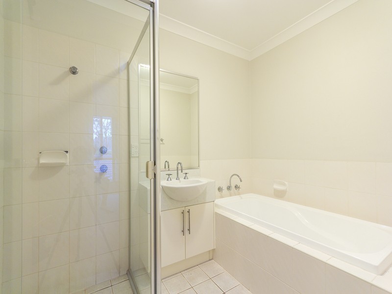 18 Tree Top Court, Quakers Hill NSW 2763