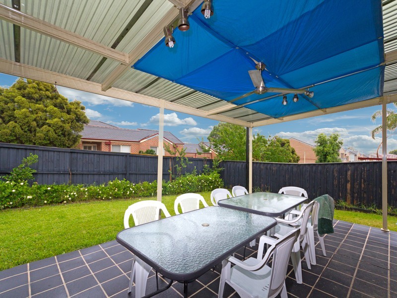 2/72 Bali Drive, Quakers Hill NSW 2763
