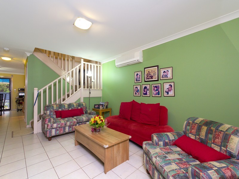 2/72 Bali Drive, Quakers Hill NSW 2763