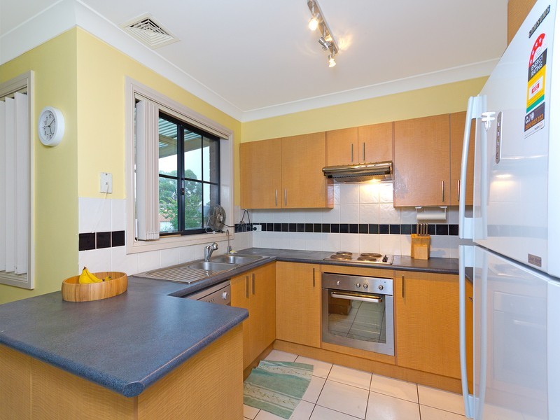 2/72 Bali Drive, Quakers Hill NSW 2763