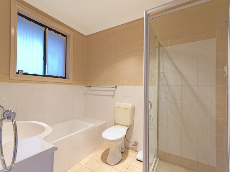 2/72 Bali Drive, Quakers Hill NSW 2763