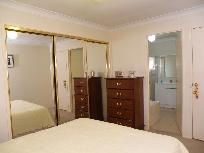 11 Mandarin Way, Glenwood NSW 2768