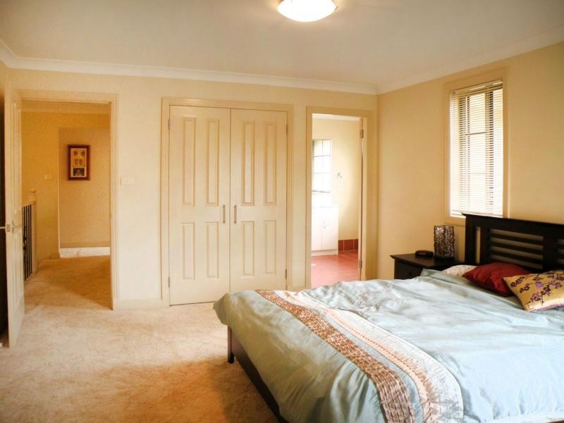 2 Peridot Place, Glenwood NSW 2768