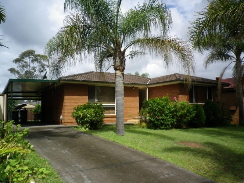 24 yarramundi Drive, Dean Park NSW 2761