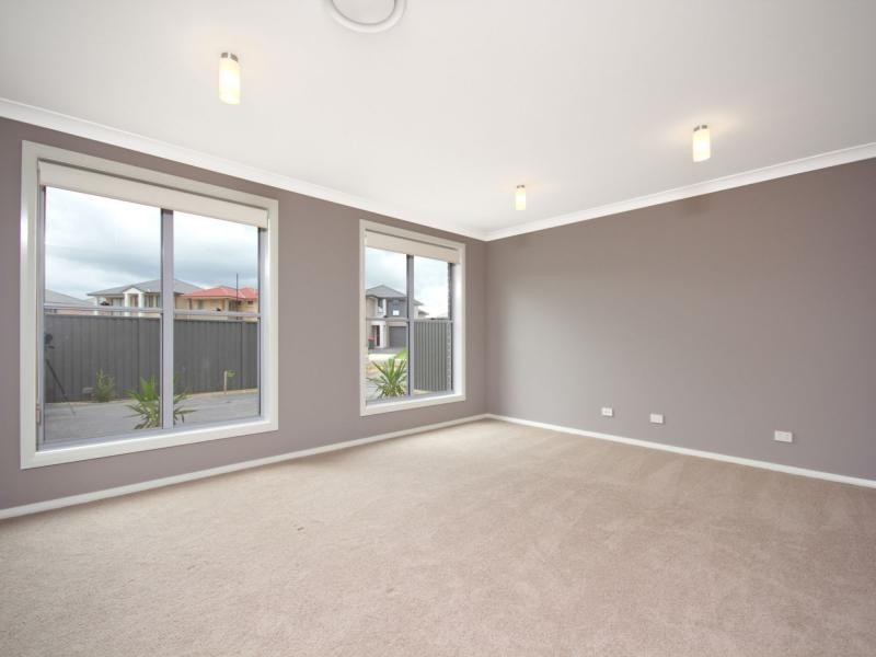 35 Wiseman Circuit, Ropes Crossing NSW 2760