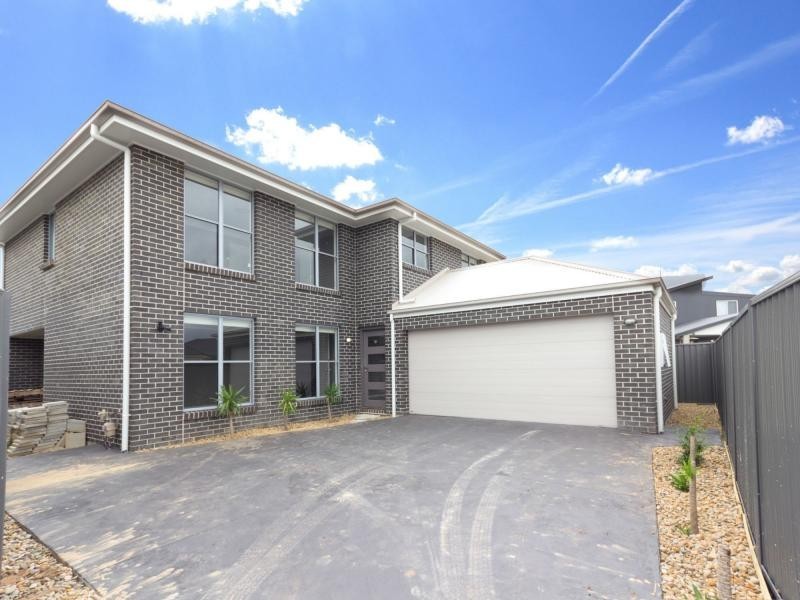 35 Wiseman Circuit, Ropes Crossing NSW 2760