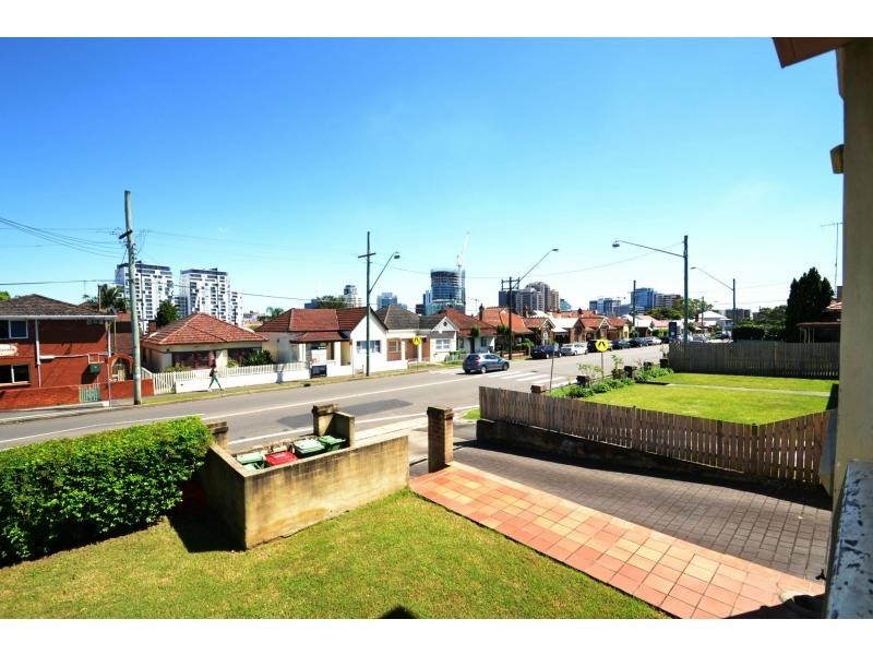 2/57 Harris Street, Harris Park NSW 2150