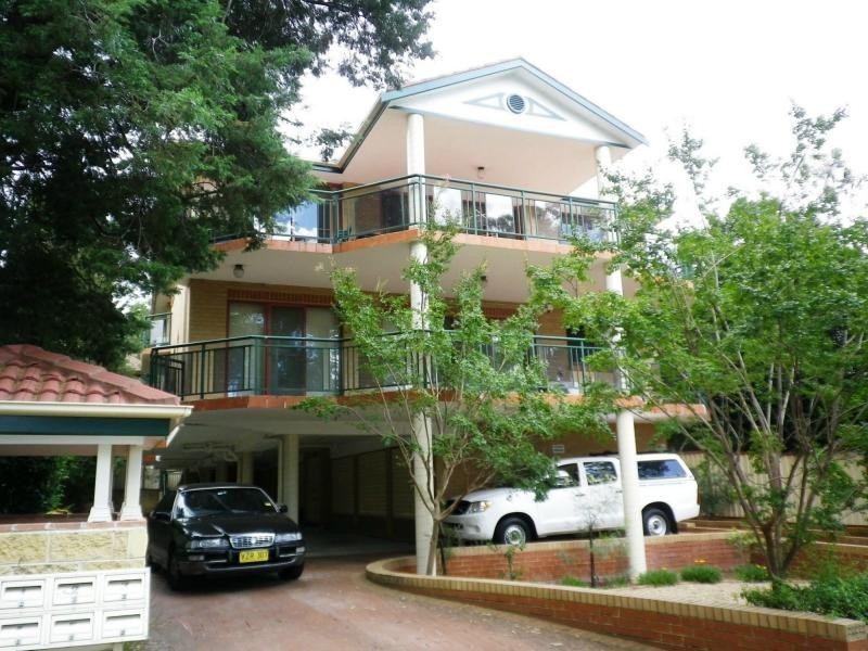 2/15 Park Avenue, Westmead NSW 2145