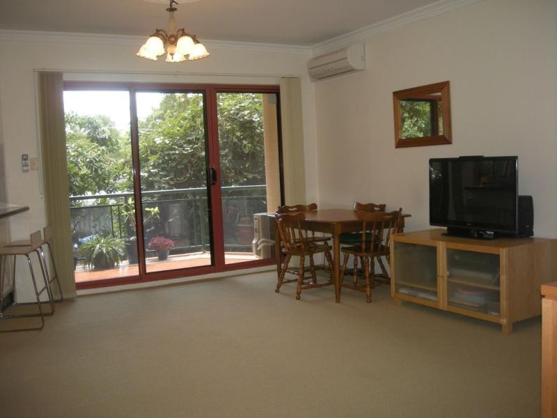 2/15 Park Avenue, Westmead NSW 2145