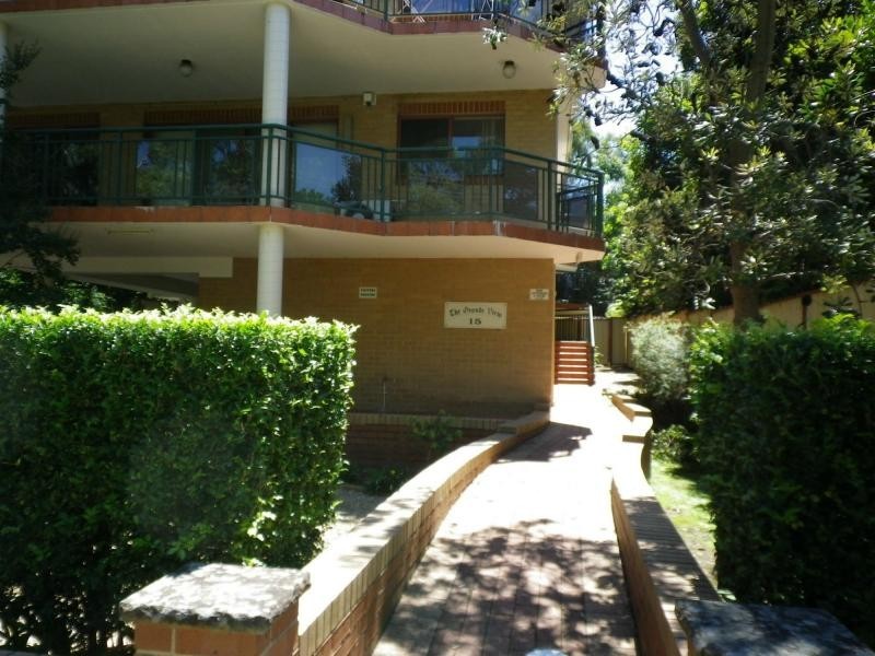 2/15 Park Avenue, Westmead NSW 2145