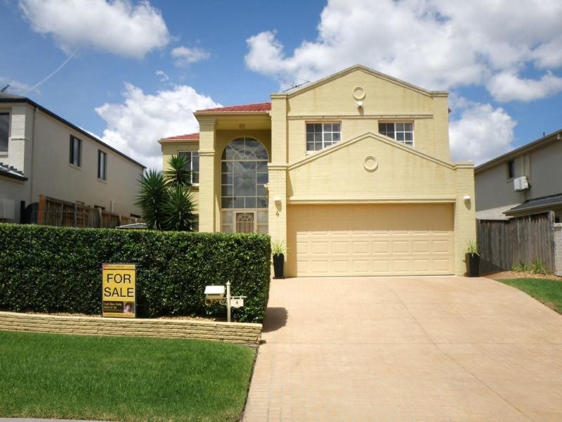4 Townsend Cct, Beaumont Hills NSW 2155