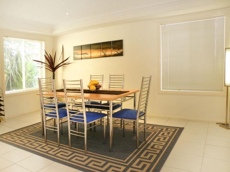 4 Townsend Cct, Beaumont Hills NSW 2155