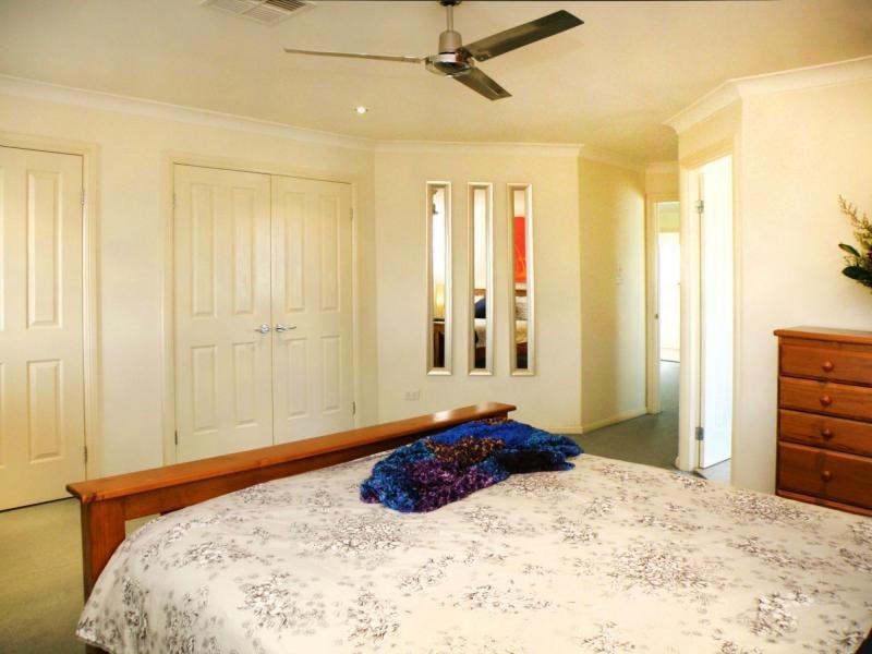 4 Townsend Cct, Beaumont Hills NSW 2155