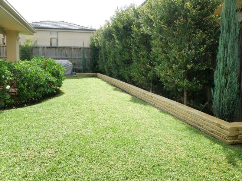 4 Townsend Cct, Beaumont Hills NSW 2155