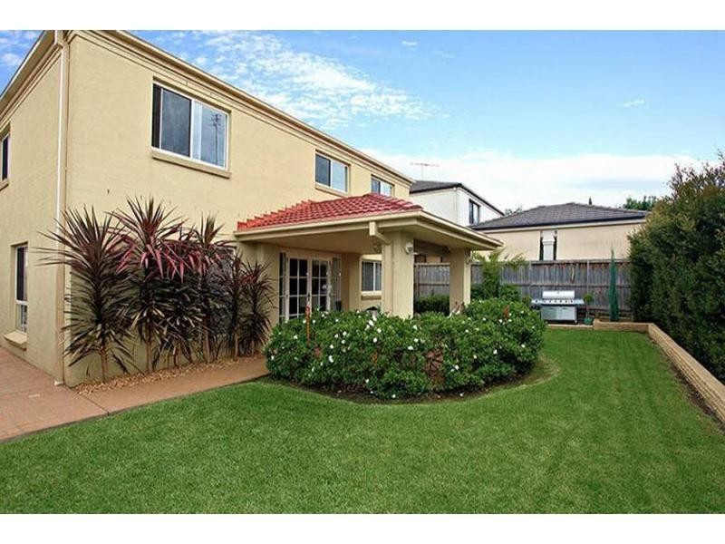 4 Townsend Cct, Beaumont Hills NSW 2155