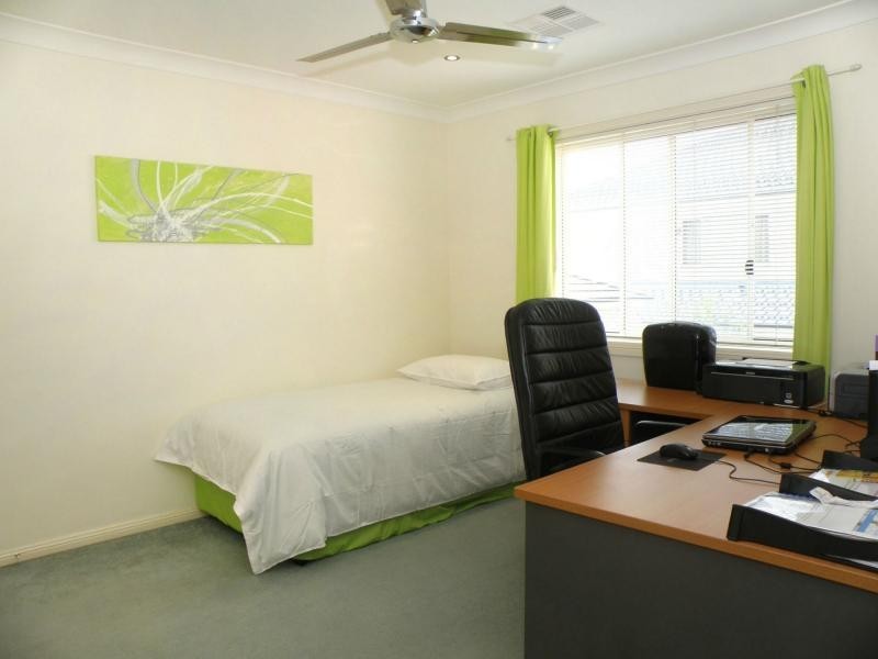 4 Townsend Cct, Beaumont Hills NSW 2155