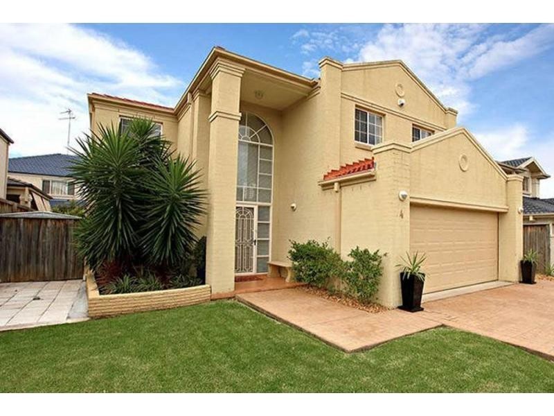 4 Townsend Cct, Beaumont Hills NSW 2155