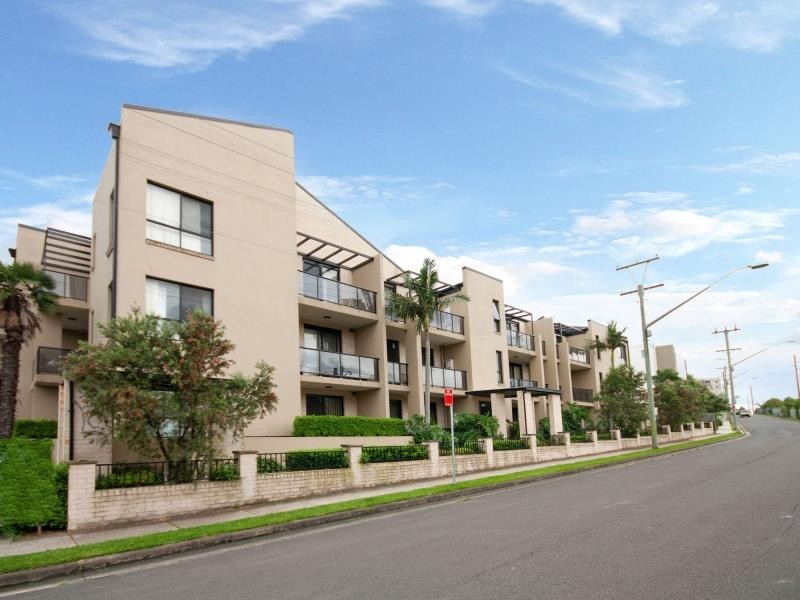 5/2-4 Reid Avenue, Wentworthville NSW 2145