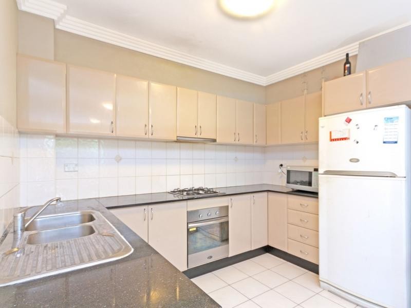 5/2-4 Reid Avenue, Wentworthville NSW 2145