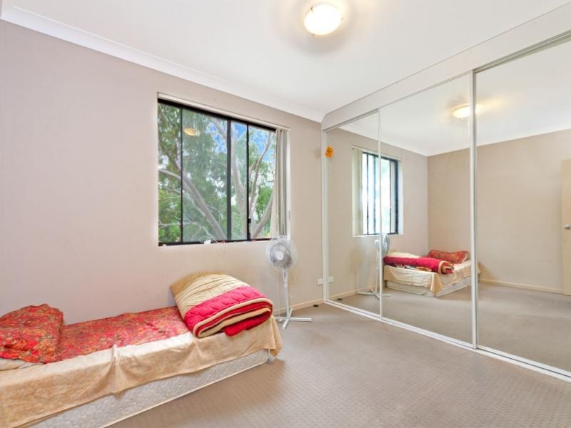 5/2-4 Reid Avenue, Wentworthville NSW 2145
