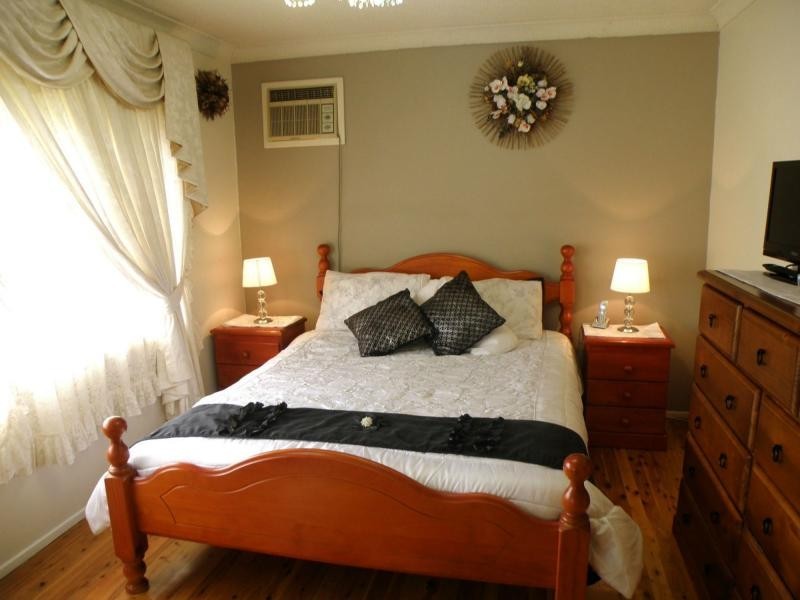 7 Kisdon Cr, Prospect NSW 2148