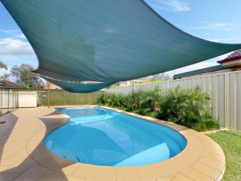 6 Paver Place, Woodcroft NSW 2767