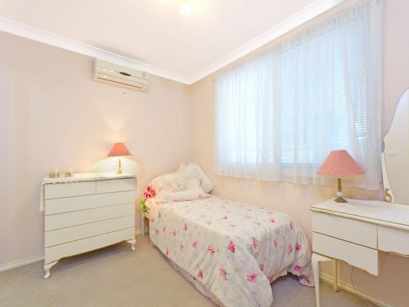 6 Paver Place, Woodcroft NSW 2767