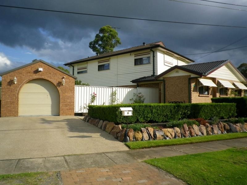 8 Caramar street, Dharruk NSW 2770