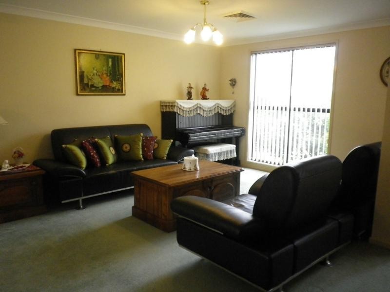 8 Parklea Drive, Parklea NSW 2768