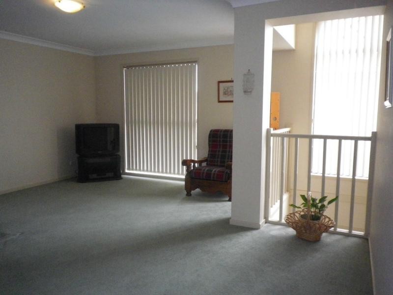 8 Parklea Drive, Parklea NSW 2768