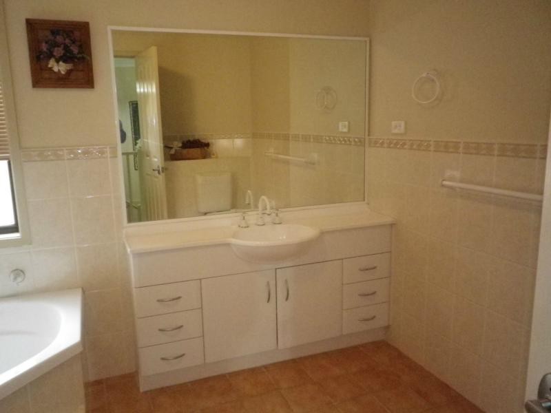 8 Parklea Drive, Parklea NSW 2768