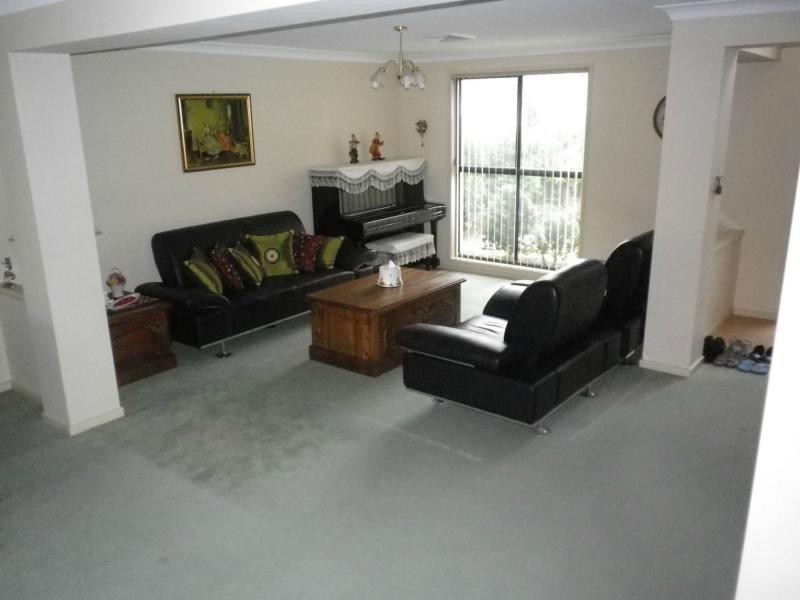 8 Parklea Drive, Parklea NSW 2768