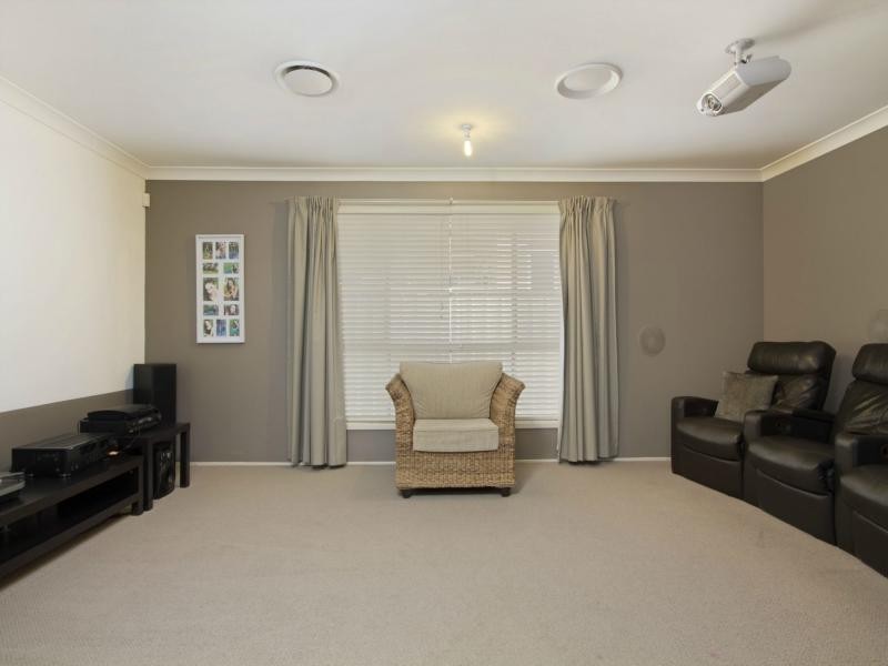 8 Scarlet Street, Quakers Hill NSW 2763