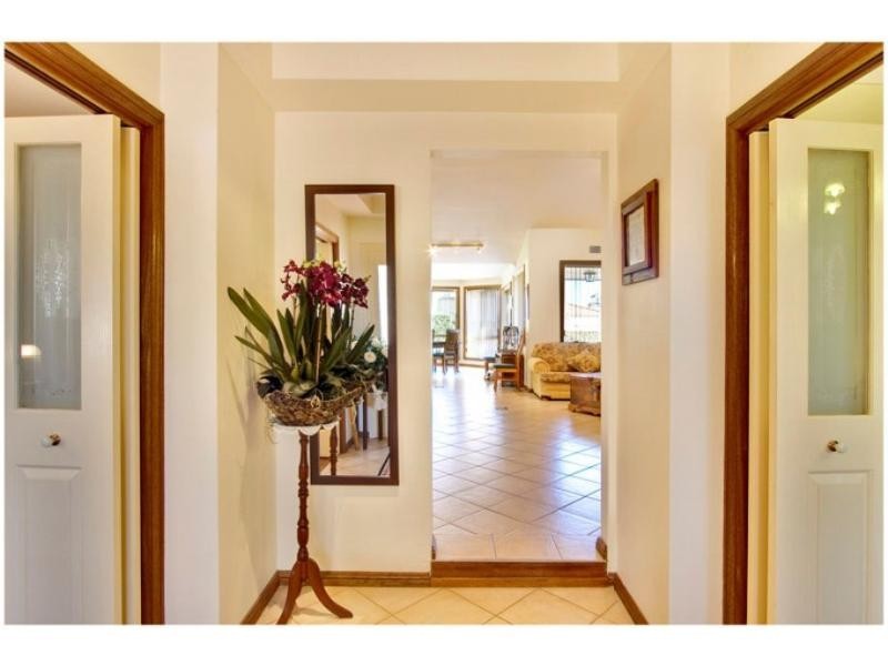 10 Beaumont Dr, Beaumont Hills NSW 2155