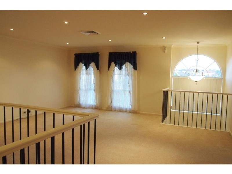 11 Silkyoak Close, Glenwood NSW 2768