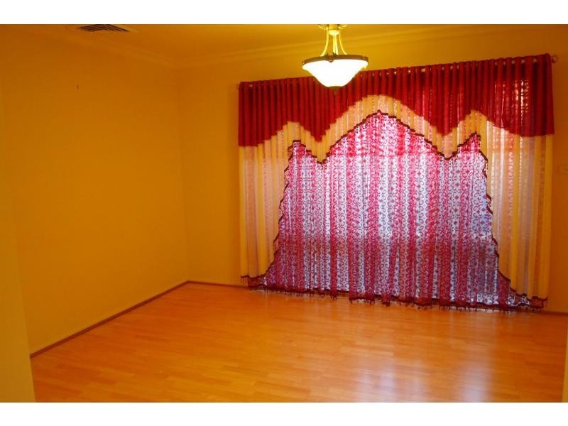 11 Silkyoak Close, Glenwood NSW 2768