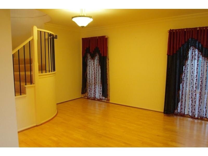 11 Silkyoak Close, Glenwood NSW 2768