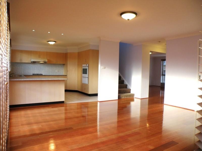 10 Rachael Pl, Glenwood NSW 2768