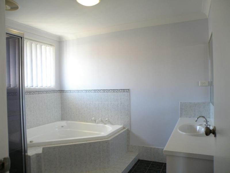 10 Rachael Pl, Glenwood NSW 2768