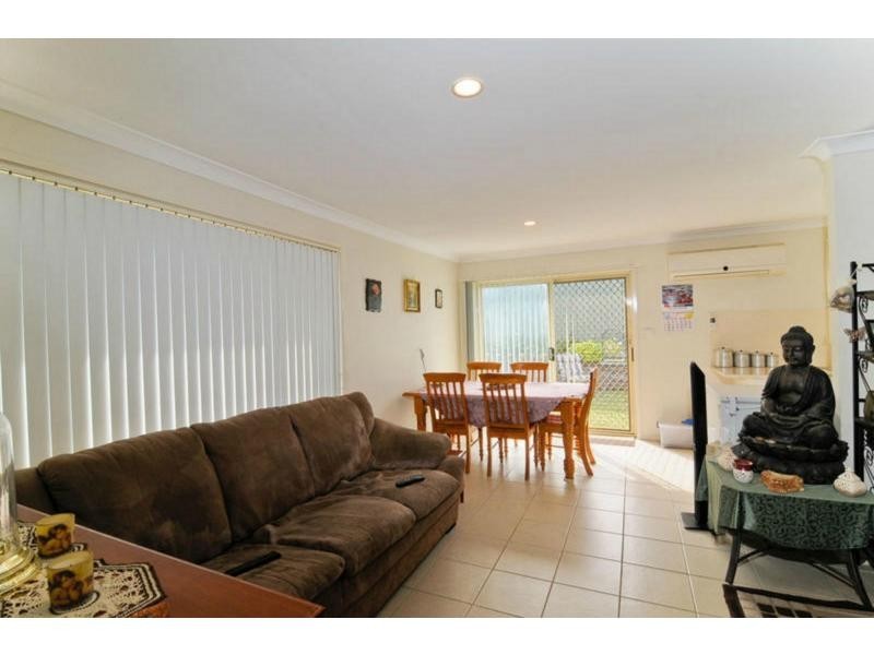 17 Roxby Grove, Quakers Hill NSW 2763