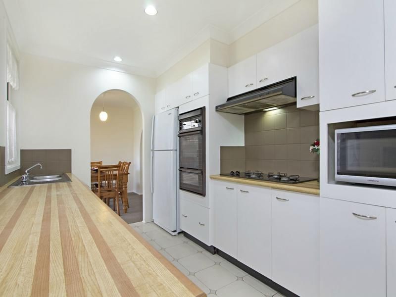 2 Raleigh Close, St Clair NSW 2759