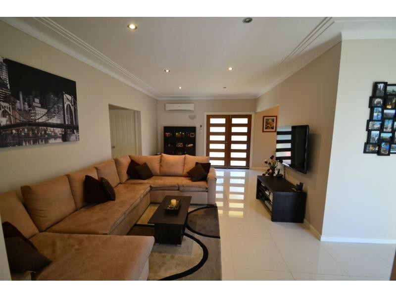 21 Johnson Avenue, Seven Hills NSW 2147