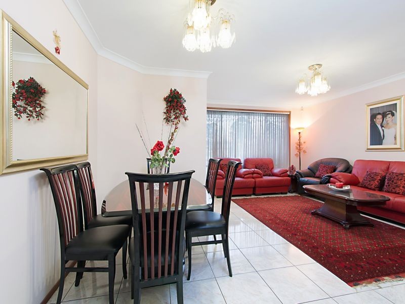 12 Simms Road, Oakhurst NSW 2761