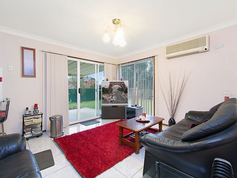 12 Simms Road, Oakhurst NSW 2761
