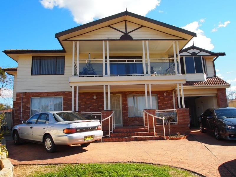 12 Gersham Grove, Oakhurst NSW 2761