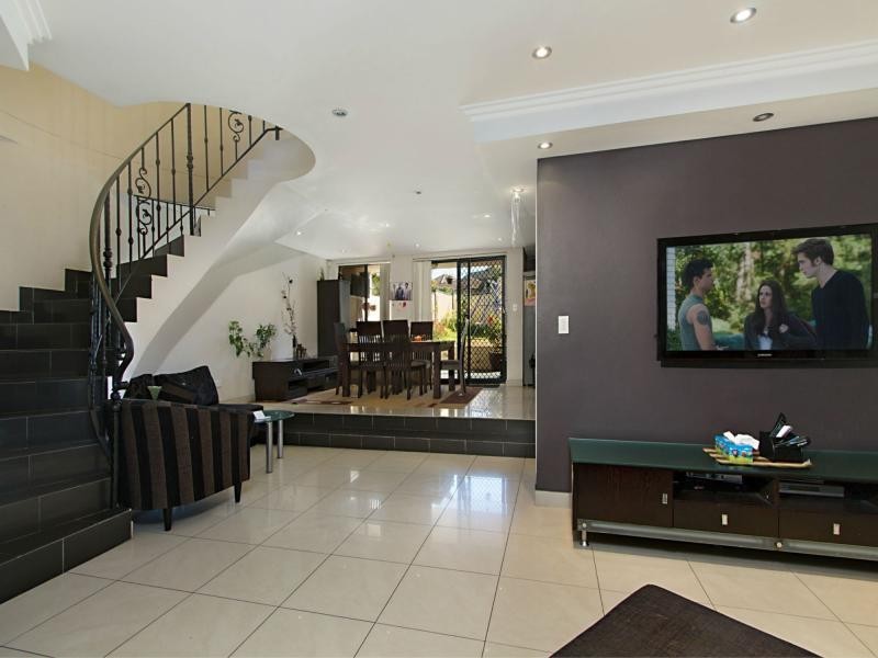 26 Sealy Street, Mount Lewis NSW 2190