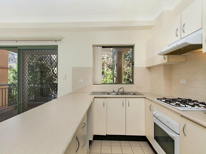 20/11 Fourth Avenue, Blacktown NSW 2148