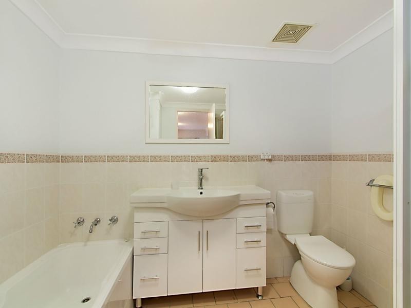 18/8-10 Fifth Avenue, Blacktown NSW 2148