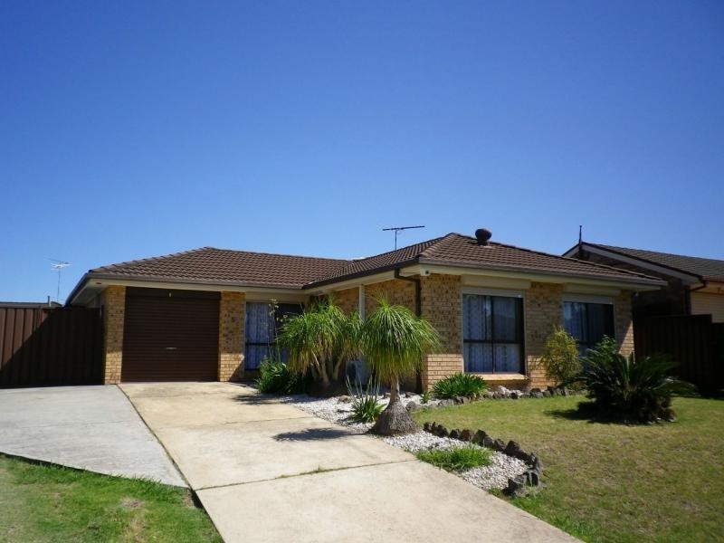 8 Alden Grove, Oakhurst NSW 2761