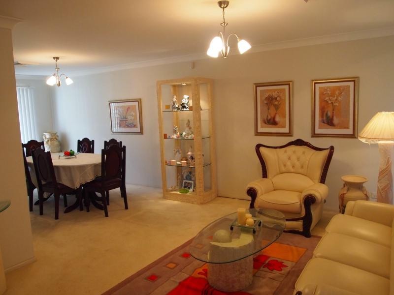 39 Augusta Place, St Clair NSW 2759